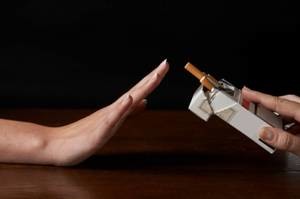 Відмова від куріння скорочує ризик інсульту, незважаючи на набір ваги