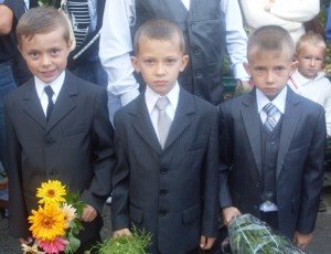 Київські школярі краще за всіх знають українську, а дніпропетровські розбираються у біології