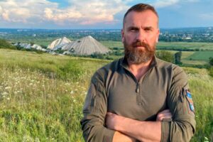 Оксен Лісовий очолює Малу академію наук, а з 2022-го року також служить як доброволець у десантно-штурмових військах (Фото:Вікна)