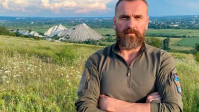Оксен Лісовий очолює Малу академію наук, а з 2022-го року також служить як доброволець у десантно-штурмових військах (Фото:Вікна)